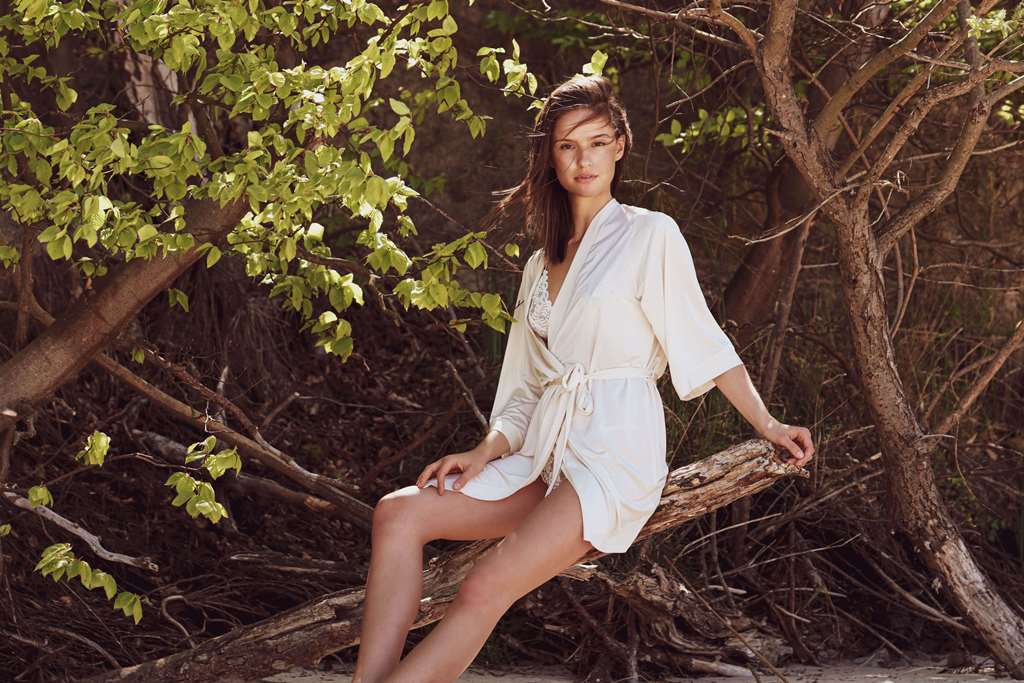 Jak wybrać szlafrok damski na lato?